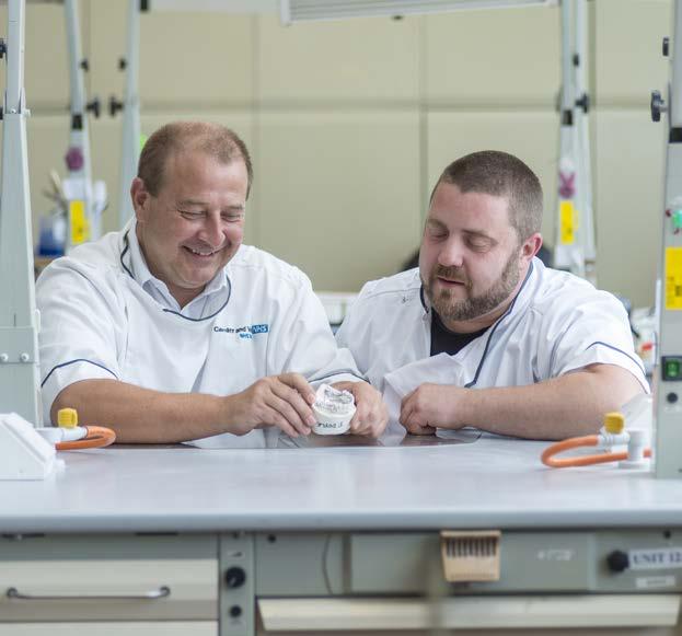 zewnętrzną Zatem cyfrowa proteza to już prawie rzeczywistość, ale nadal nie istnieje całościowy cykl pracy prowadzący od etapu projektu do jego produkcji bez istotnego wkładu ręcznego.