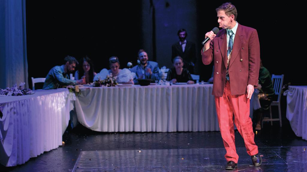 90 minut Reżyseria: ZBIGNIEW BRZOZA Dramaturgia: WOJTEK ZRAŁEK-KOSSAKOWSKI Scenografia i kostiumy: JUSTYNA ELMINOWSKA Realizacja projekcji video, reżyseria świateł: PROT JARNUSZKIEWICZ Muzyka: JACEK