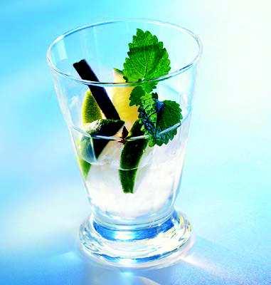 CAMRACK 64618 280 152 77 12 25S638 5,14 Szklanka do irish coffee CAMRACK 64361 270 148 72 12 36S638 5,14 Kielich capri CAMRACK 64662 290 133 74 24 36S434 3,60 Szklanka do irish