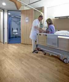 Idealnie łączą się z pozostałymi kolekcjami Forbo Wood i Stone. Dostępne są w rolce w 12 kolorach. Surestep Wood Decibel oferującej izolację dźwięków uderzeniowych na poziomie 17 db.