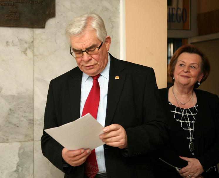 uroczystego spotkania w Bydgoskim Domu Technika było odsłonięcie tablicy upamiętniającej Witolda