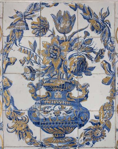 17 Motyw tulipana na ceramice wilanowskiej HISTORIA Motyw tulipana na ceramice wilanowskiej Diana Święcka Muzeum Pałacu Króla Jana III w Wilanowie K wiaty jako element zdobniczy znane są już z