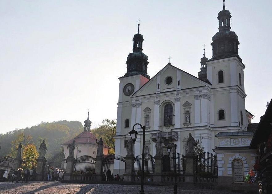 41. Sesja Komitetu Światowego Dziedzictwa UNESCO w Krakowie Kalwaria Zebrzydowska NID UNESCO Polskie obiekty na Liście Światowego Dziedzictwa: 1. Stare Miasto w Krakowie 2.