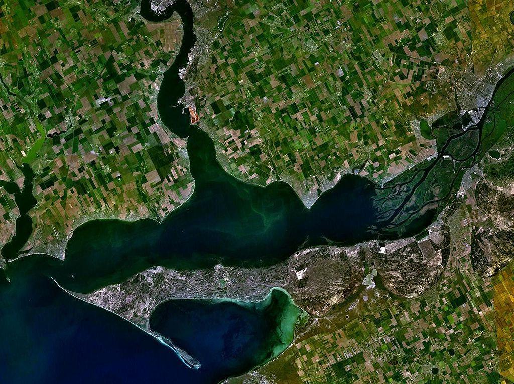 Wybrzeże limanowe powstaje na skutek zatopienia ujść rzecznych, które miały postać głębokich jarów.