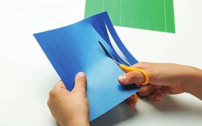 Materiały: kwadratowe kartoniki: zielony, niebieski, pomarańczowy i żółty (z