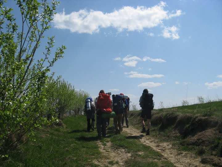 TRASA I Wyruszyliśmy z Lublina po 5 rano w środę jeszcze w okrojonym składzie ale za to ze wsparciem rowerowym w postaci Wuja. Do Terki przyjechaliśmy około 10.
