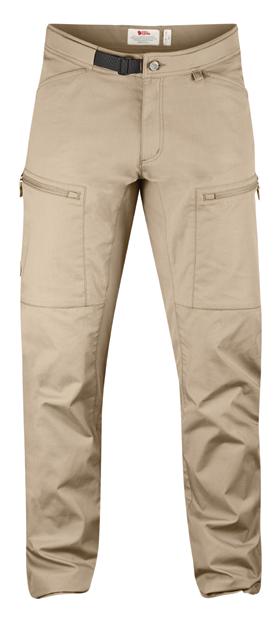 Fakty dotyczące produktów przeznaczonych do ciepłego klimatu Abisko Shade Trousers Abisko Shade są najbardziej przewiewnym modelem spodni Fjällräven przeznaczonym do ciepłego, słonecznego klimatu.
