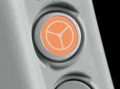 U kład kierowniczy SDD (Steering Double Displacement) zapewnia zwiększony komfort i szybkość sterowania. Układ umożliwia zredukowane liczby obrotów koła kierownicy.