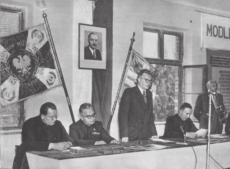 Zjazd księży patriotów (Módlmy się. Księża katoliccy Polski w służbie pokoju; Warszawa 1950, s. 46) Po 1956 r.
