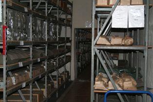 OBSŁUGA MAGAZYNU TECHNICZNYCH ŚRODKÓW MATERIAŁOWYCH ORAZ SPRZĘTU ŁĄCZNOŚCI I INFORMATYKI Kod kursu 8361072 SW 38T 40, 38T 85 Żołnierze i pracownicy wojska zajmujący lub planowani do objęcia