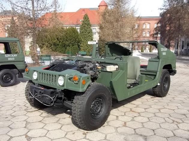 6 miesięcy w zakresie pracy na stanowisku mechanik, technik.