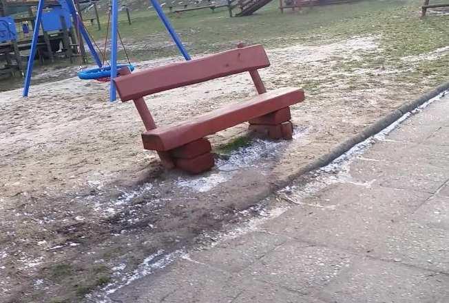 Usunięcie kosza na śmieci K1-3 szt. 2.