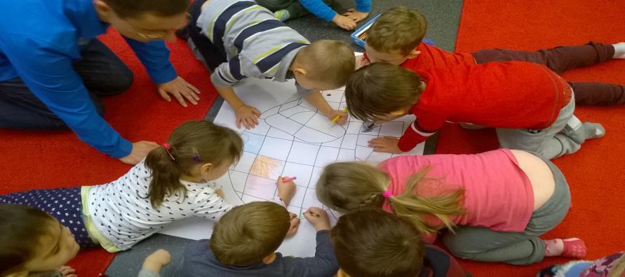 Listopad, grudzień i styczeń wydarzenia z grupy Misiów Na początku listopada zagościli u nas seniorzy z pobliskiego Domu Seniora.