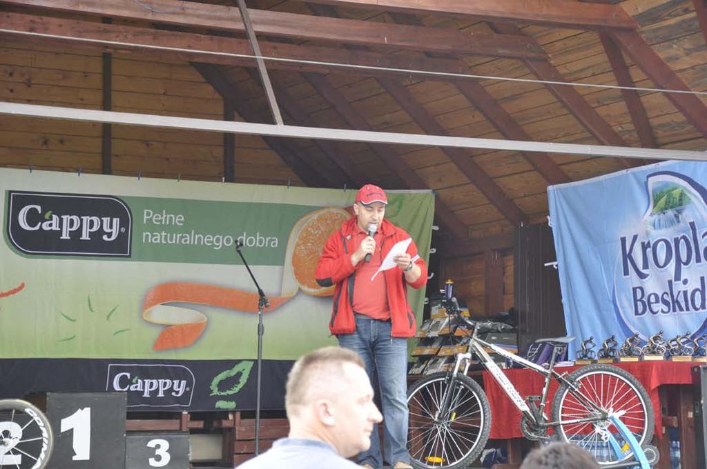 muzycznych, śpiew oraz taniec.