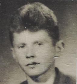Zbigniew Rynans (Podlasie Białystok) w 1969 roku zwyciężył w skoku w dal w
