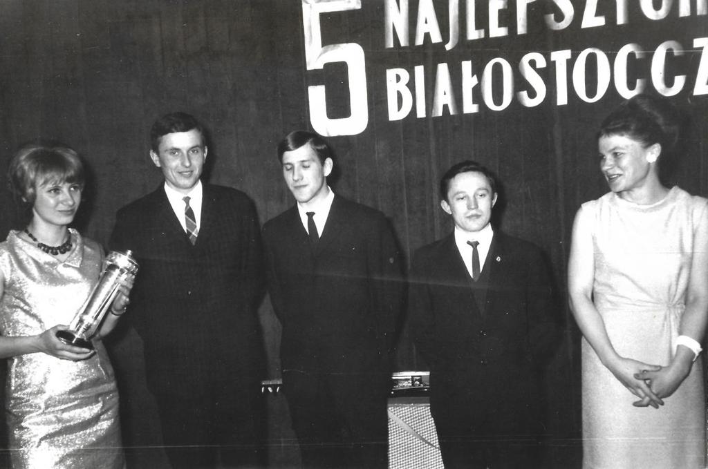 (kolarstwo). Laureaci Plebiscytu Gazety Białostockiej na 5 Najlepszych Sportowców Województwa Białostockiego w 1966 roku, wśród których było aż troje lekkoatletów. Od lewej: 1.