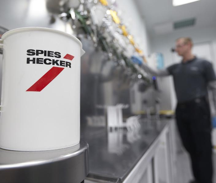 1. Ogólne uwagi dotyczące renowacji Mercedes Benz definiuje system renowacji gwarancyjnej, który jest wymagany, gdy muszą zostać spełnione specjalne specyfikacje jakościowe.
