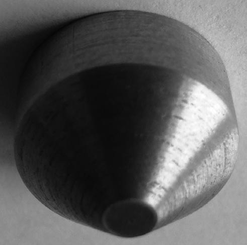 elektrody. Rys. 6. Nasadkowe końcówki elektrod wykonane z kompozytu z tufem (badania własne) Fig. 6. Welding electrode tip made of composite with tuff (own research) Rys. 7.