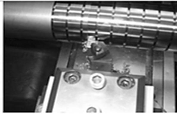 59 Tabela 1 Właściwości fizykochemiczne i mechaniczne stopu Ti-6Al-4V ρ [g/cm 3 ] 4,43 λ [W/mK] 6,7 t t [ C] 1650 1660 c [J/gK] 0,5263 ρ [µωm] 1,86 R m [MPa] 950 R m /ρ 214 R e [MPa] 880 Twardość