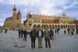 ČITATELIA REDAKCIA Vzácna návšteva Koncom mája t.r. sme privítali v sídle Spolku Slovákov v Poľsku v Krakove vzácnu návštevu.