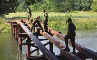 Istnieje moliwo wykorzystania niektórych konstrukcji mostów składanych, nie tylko do budowy alternatywnych przepraw dla uszkodzonych, zniszczonych bd remontowanych mostów stałych, ale równie do