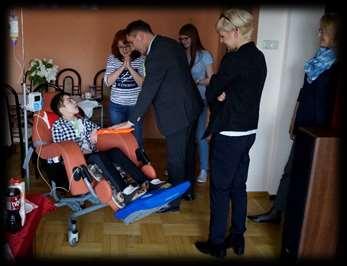 idei charytatywności podczas