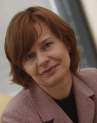 Dodatkowo zajmuje się problematyką realizacji projektów z obszaru energetyki odnawialnej.