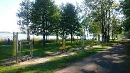 Teren rekreacyjny w Słupcy III.6.6. Cmentarze Liczba obiektów w ewidencji PIS w Słupcy 21. W stosunku do roku 2015 liczba obiektów bez zmian. W 2016 roku poddano kontroli 2 (9,52 %).