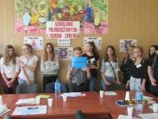 poznania swojego statusu serologicznego oraz upowszechniała informacje na temat HIV i AIDS i sposobów zmniejszania ryzyka zakażenia. 2.