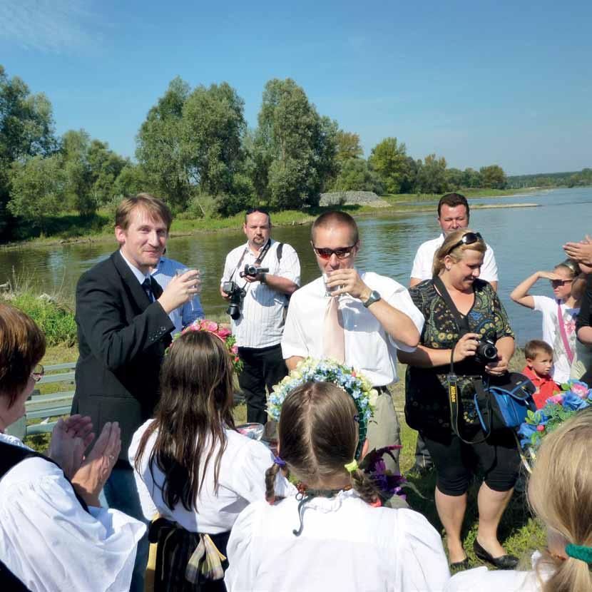 Inhaltsverzeichnis / spis treści 1. Einführung / Wprowadzenie 8 2. Interview mit Dr.