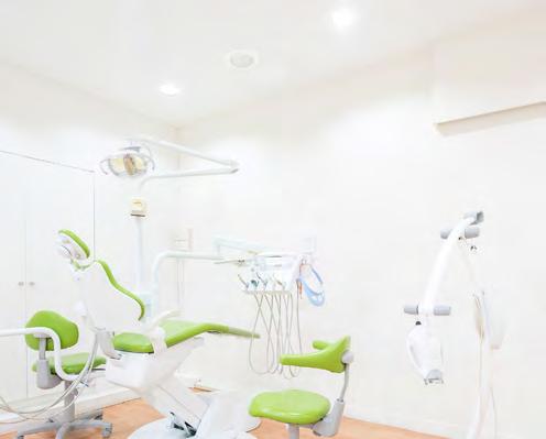 GABINETY STOMATOLOGICZNE PRODUKTY CAMELEON MIDI 2 33 PURE 4 37 PRZYKŁAD Oprawa: CAMELEON MIDI 2 Powierzchnia pomieszczenia: 25,83 m2 Liczba opraw: 9 Zużycie energii: Zapotrzebowanie na energię: 87 W