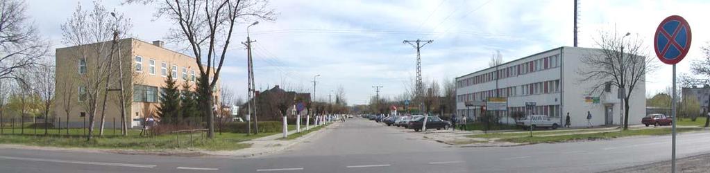 Miejskie tereny osadnictwa Łochów jest ośrodkiem administracyjnym i usługowym gminy. Prawa miejskie uzyskał w 1969 r. Centrum to tereny położone w sąsiedztwie stacji kolejowej.