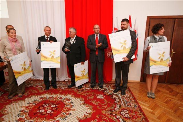 III miejsce - Tężnia solankowa z Inowrocławia II miejsce- Fort IV z Torunia I miejsce- Wenecka Noc z Parowozami.