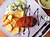 30. Zupa ogórkowa oraz kotlet de volaille z żółtym serem,