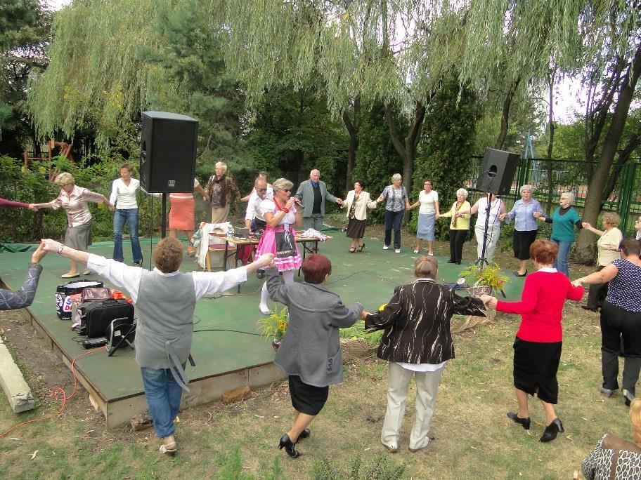 Zawodzie 12. Dom Kultury Bogucice Zawodzie, Dział Zawodzie ul. Marcinkowskiego 13A www.mdkbogucice-zawodzie.pl, tel. 32 255 32 44 Dancing Zawodziański arteterapia poprzez taniec! 28.04, 19.05, 30.