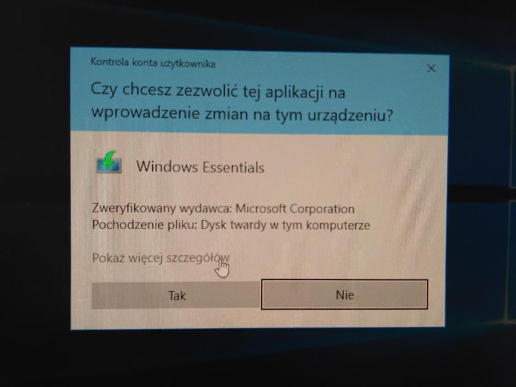 [1/28] Obróbka wideo 1. INSTALACJA OPROGRAMOWANIA Dostępnych jest wiele programów umożliwiających edycję (przycinanie, sklejanie itd.) filmów.