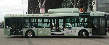 Autobusy LNG łączą opłacalność eksploatacji autobusów CNG z łatwością użytkowania autobusów diesla Oszczędności w porównaniu do ON 0% do 40% do 40% Czas