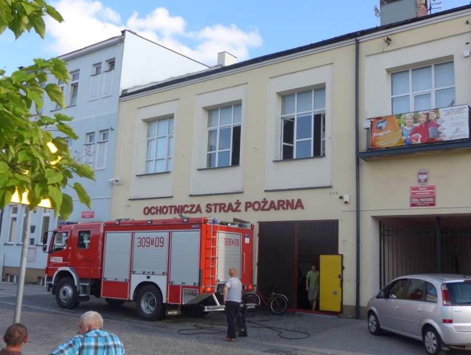 Zdjęcie 9 Budynek OSP w Bodzentynie (Rynek Górny) Fot. GRACZKOWSKI DOTACJE Sp. z o.o., lipiec 2016 Diagnoza określająca skalę i charakter potrzeb rewitalizacyjnych w opinii mieszkańców Miasta i Gminy Bodzentyn W styczniu 2016r.