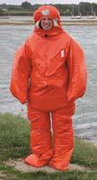 ŚRODKI OCHRONY CIEPLNEJ THERMAL PROTECTIVE AID The Ocean Safety TPA is an aluminized polythene suit with heat sealed seams, which protects from a temperature range of -30 C