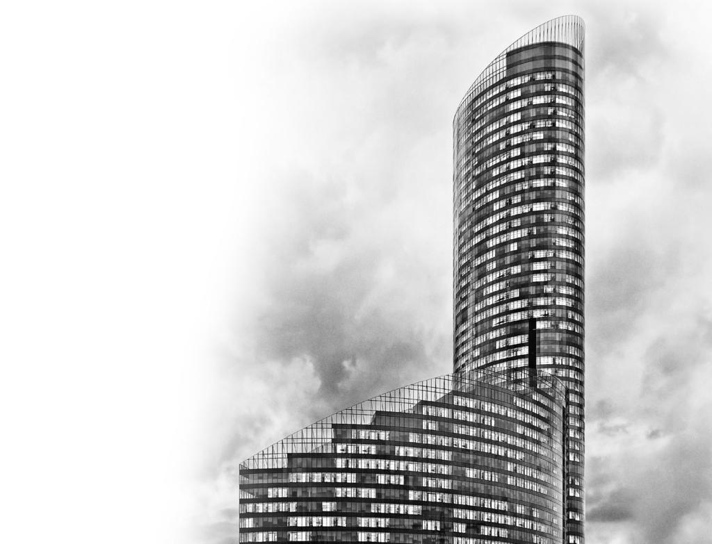 NAJSZYBCIEJ ROZWIJAJĄCA SIĘ GRUPA FINANSOWA W POLSCE THE FASTEST GROWING FINANCIAL GROUP IN POLAND SKY TOWER WROCŁAW Działalność zagraniczna Getin Holding staje się coraz ważniejszym aktywem całej