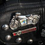 motocykli jechała betonową drogą koło Sobótki.