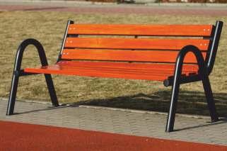 siedziska 46 cm Długość siedziska 170 cm produkt jest przystosowany do montażu przez stopy stelaża stalowego. Ta ławka najlepiej prezentuje się w otoczeniu natury.