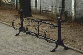 PARKINGI ROWEROWE PARKING ROWEROWY ŁÓDZKI Ilość stanowisk 2 do 10 Długość całkowita 100-250 cm Wysokość całkowita 80 cm Szerokość całkowita
