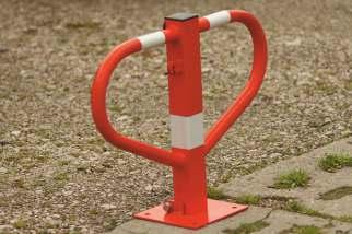BLOKADY PARKINGOWE DONICE BLOKADA B1 Szerokość całkowita 55 cm Wysokość całkowita 50 cm poprzez przykręcenie kołkami rozporowymi do powierzchni twardych