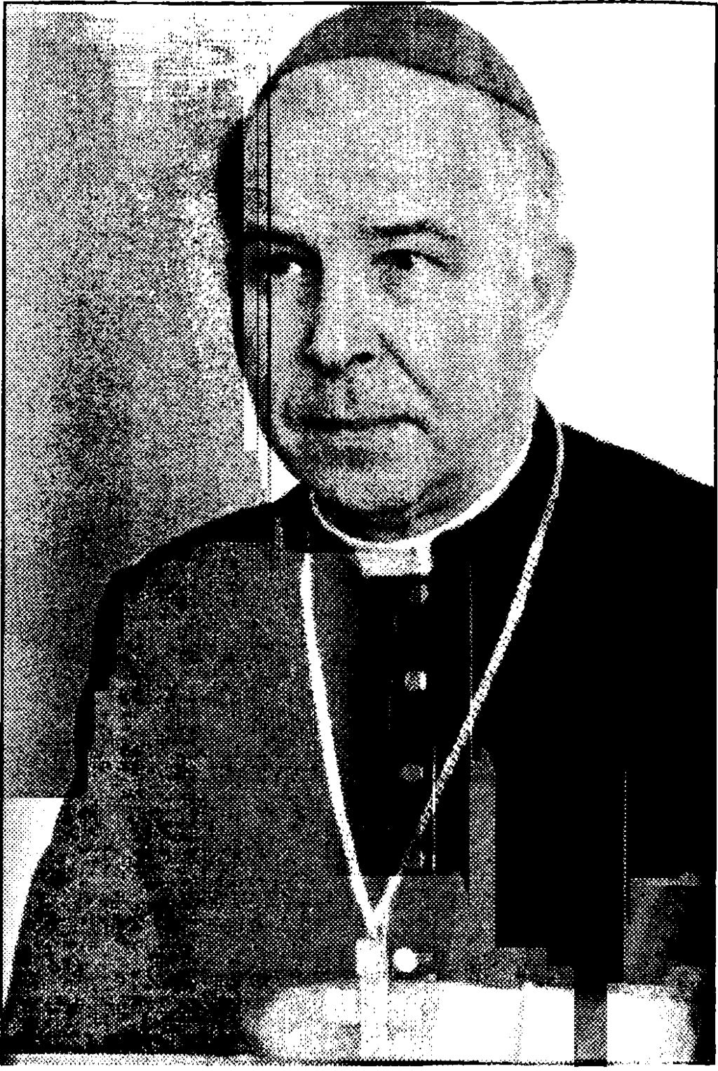 pełnił funkcję dyrektora krajowego Unii Apostolskiej Kleru i co trzy lata bierze udział w międzynarodowych sesjach dyrektorów krajowych. Od 1985 r.