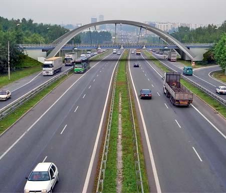 natężenie ruchu przekraczające 100 tys. samochodów.