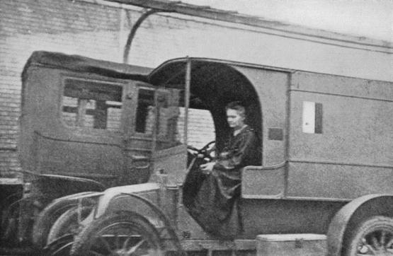 Podczas I wojny światowej Maria Skłodowska-Curie pracowała jako szefowa wojskowej komórki medycznej.