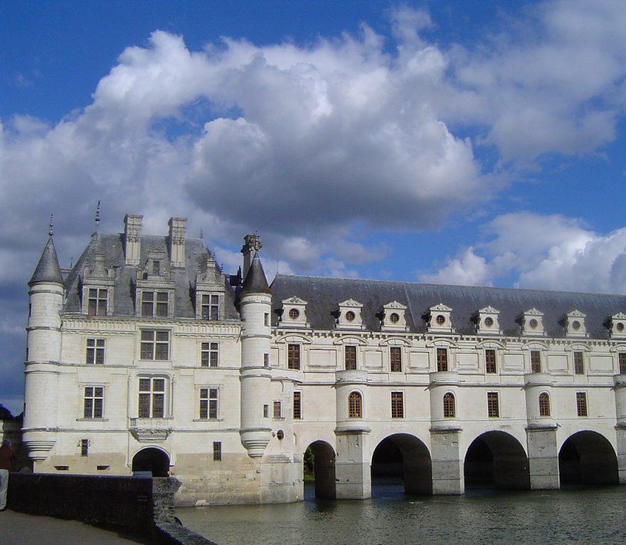 Dalej jedziemy do Chenonceau - zamek Chenonceau to dar Henryka II dla Diane de Poitiers.