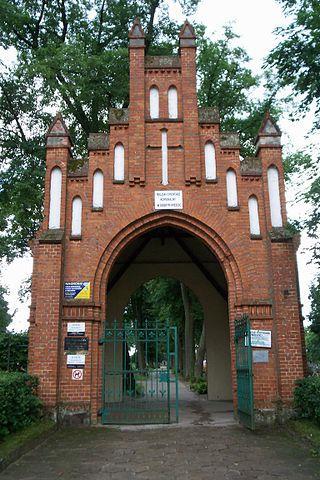 Brama cmentarna przy ulicy Olsztyńskiej, Rysunek 10 Brama cmentarna (źródło: https://pl.wikipedia.