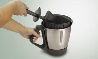 Koszyczek W urządzeniu Thermomix TM31 koszyczek do gotowania jest wykonany z wysokiej jakości plastiku.